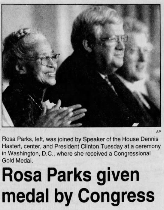 Rosa Parks given medal by Congress